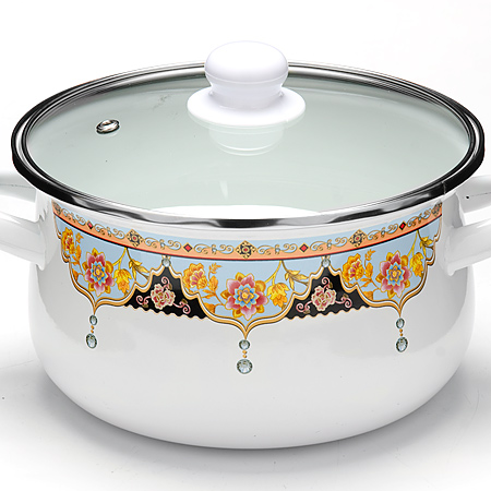 Кастрюля Mayer & Boch с крышкой, 3,5 л. 2500725007 Кастрюля Mayer & Boch с крышкой, 3,5 л. 2500725007Кастрюля изготовлена из углеродистой стали высокого качества с эмалированным покрытием. Внешние стенки оформлены деколью с рисунком. Эмалевое покрытие имеет существенные преимущества по показателям безопасности влияния на организм человека, санитарным свойствам, простоте ухода и рассчитан на длительный срок эксплуатации. Оно устойчиво к перепадам температуры до +220°С, обладает высокой механической прочностью, противостоит воздействию пищевых кислот. Крышка выполнена из жаропрочного стекла c ободом из нержавеющей стали и пароотводом. Также кастрюля оснащена двумя удобными ручками по бокам. Толщина стенок: 1 мм. Кастрюля пригодна для использования на всех видах плит, включая индукционные. Подходит для мытья в посудомоечной машине. В комплекте 2 предмета: кастрюля, крышка.