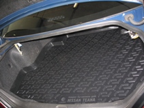 Коврик в багажник Nissan Teana sd (06-) полиуретан0105110101 Коврик в багажник Nissan Teana sd (06-) полиуретан0105110101Коврики производятся индивидуально для каждой модели автомобиля из современного и экологически чистого материала, точно повторяют геометрию пола автомобиля, имеют высокий борт от 4 см до 6 см., обладают повышенной износоустойчивостью, антискользящими свойствами, лишены резкого запаха, сохраняют свои потребительские свойства в широком диапазоне температур (-50 +80 С).