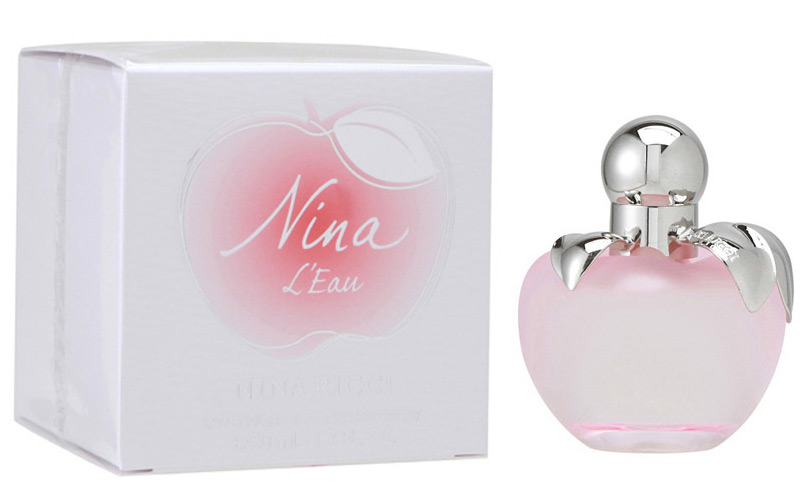 Nina Ricci Туалетная вода Nina LEau, 80 мл3137370312772 Nina Ricci Туалетная вода Nina LEau, 80 мл3137370312772Аромат Nina L’eau от Nina Ricci открывает новую главу сказки о принцессе наших дней. Желанная и чувственная Nina, она олицетворяет более искушенную и уверенную в себе женственность. Она приходит из реальности в сказочный мир. Парфюмерная композиция, которая открывает новые грани, увлекая за собой в головокружительный танец из белых и гурманский оттенков. В верхних нотах - цветочный и фруктовые замороженное нероли и яблоневый цвет. Ноты сердца - обольстительные и окутывающие гардения и белый мускус. Попробуйте образ современной, чувственной и уверенной в себе принцессы.Верхняя нота: замороженное нероли, яблоневый цвет.Средняя нота: гардения.Шлейф: белый мускус.Морозный аккорд нероли. Мир грёз и фантазий.