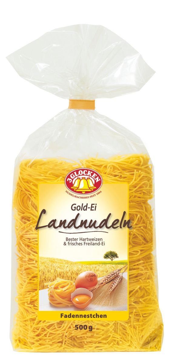3 Glocken Fadennestchen гнезда, 500 гGE 608043 3 Glocken Fadennestchen гнезда, 500 гGE 608043Макароны 3 Glocken Fadennestchen изготовлены из муки твердых сортов, содержащей чуть меньшее количество клейковины, чем обыкновенная мука. Она хорошо поглощает воду, макароны из нее при варке увеличиваются и не развариваются.3 Glocken Fadennestchen содержат четыре яйца на один килограмм муки. Изысканная упаковка с бантиком и домашняя рецептура делают эту серию особенно привлекательной. Условия хранения: в сухом прохладном месте при температуре до 30°C и относительной влажности воздуха не более 70%