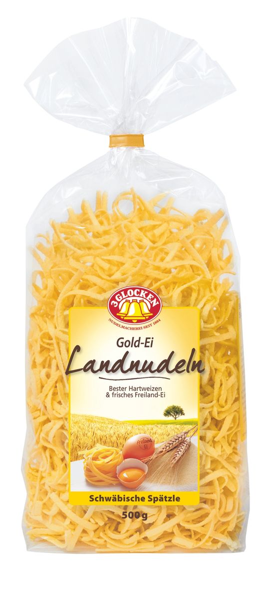 3 Glocken Haust.Spatzle домашняя лапша, 500 гGE 708071 3 Glocken Haust.Spatzle домашняя лапша, 500 гGE 708071Домашняя лапша 3 Glocken Haust.Spatzle изготовлена из муки твердых сортов, содержащей чуть меньшее количество клейковины, чем обыкновенная мука. Она хорошо поглощает воду, макароны из нее при варке увеличиваются и не развариваются.Макаронные изделия содержат четыре яйца на один килограмм муки. Изысканная упаковка с бантиком и домашняя рецептура делают эту серию особенно привлекательной. Условия хранения: в сухом прохладном месте при температуре до 30°C и относительной влажности воздуха не более 70%