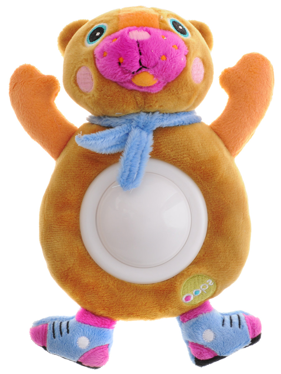 Oops Игрушка-ночник МедвежонокO 18001.11 Oops Игрушка-ночник МедвежонокO 18001.11Мягкая игрушка-ночник Oops Медвежонок порадует вашего малыша и поможет создать спокойную обстановку перед сном.Игрушка-ночник выполнена из мягкого, приятного на ощупь текстильного материала, и имеет светильник из прочного пластика на животе, поэтому она не только разнообразит игры малыша днем, но и поможет крохе быстро заснуть ночью. Нажмите на животик игрушки - и светильник начнет светиться мягким светом. Благодаря тому, что ночник может менять цвета, ребенку никогда не будет с ним скучно.Красочный и практичный ночник-игрушка подойдет для малышей с рождения, и станет прекрасным подарком для родителей, ведь он поможет ему справиться с боязнью темноты, успокоит малыша, и сделает его сон крепким и здоровым.Необходимо докупить 2 батарейки напряжением 1,5V типа ААA (не входят в комплект).