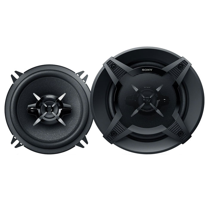 Sony XS-FB1330 колонки автомобильныеXSFB1330.U Sony XS-FB1330 колонки автомобильныеXSFB1330.UОкунитесь в широкополосный звук благодаря 3-полосной коаксиальной акустической системе Sony XS-FB1330. Оцените точное, глубокое звучание басов благодаря конусному НЧ-динамику с диффузором MRC, и динамичность звука на большой громкости благодаря высокой выходной мощности. Отсутствие сабвуфера, усилителей и прямого проводного подключения к аккумулятору обеспечивают компактность и упрощенную установку. Подключение можно осуществить напрямую к совместимой магнитоле Sony с функцией Mega Bass. Оцените оглушительный звук с глубокими басами!Материал диффузора ВЧ-динамика: PEIМатериал диффузора НЧ-динамика: прорезиненная тканьМатериал магнита ВЧ-динамика: неодимМатериал магнита НЧ-динамика: феррит