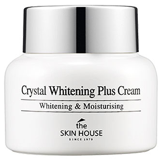 THE SKIN HOUSE Осветляющий крем против пигментации кожи лица CRYSTAL WHITENING, 50 мл821107 THE SKIN HOUSE Осветляющий крем против пигментации кожи лица CRYSTAL WHITENING, 50 мл821107Осветляющий крем против пигментации кожи лица 50грИнтенсивно отбеливающий крем на основе арбутина эффективно осветляет тон кожи, делая ее чистой, светлой и яркой. Быстро питает и увлажняет кожу, поддерживая водный баланс на оптимальном уровне. Постепенно помогает устранить пигментацию, препятствуя выработки меланина в глубоких слоях кожи. Регулирует кожно-жировой баланс, придает коже здоровый вид и наполняет её энергией. Осветляет пигментированную кожу без эффекта жирного блеска. Используется для поддержания эффекта светлой и светящейся здоровьем кожи изнутри. Отбеливающий крем сокращает выработку кожного жира и предотвращает пигментацию кожи, вызванную возрастными изменениями либо в период заживления пост-акне пятен.Содержит цветочные экстракты белых растений, благодаря которые помогают осветлить кожу и выровнять ее тон. ваша кожа станет светлой, красивой и мягкой на ощупь.