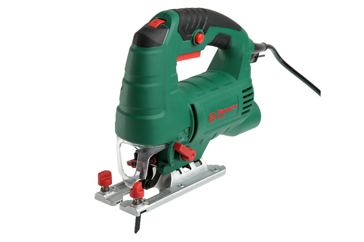 Лобзик Hammer Flex LZK650L196319 Лобзик Hammer Flex LZK650L196319В КОРОБКЕ+ Данная модель предназначена для распила деревянного материала (ДВП, ДСП, фанера), металла, пластика, других сплавов. + Лобзик может производить распил вдоль материала, поперек, и даже под углом.+ Данный электролобзик оснащен системой двойной изоляции, которая повышает уровень безопасности и позволяет использование электроинструмента в быту.+ Маятниковый вид хода полотна при распиле материала объединяет в себе поступательно-возвратное движение и маятниковое. Из-за такого вида пропила, происходит правильное распределение давления на разрезаемый материал, что повышает производительность и точность во время фигурного реза.+ Лобзик оснащен системой электронного контроля частоты хода. Электролобзик может подключаться к промышленному пылесосу, что обеспечивает чистоту на рабочем месте. Комплектация: Пилка.Адаптер. Линейка. Ключ специальный.Функциональные особенности: три режима работы (вдоль, поперек и под углом) Конструктивные особенности:двойная система изоляции; маятниковый ход; пылесос