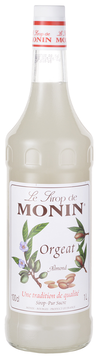 Monin Миндаль сироп, 1 лSMONN0-000047 Monin Миндаль сироп, 1 лSMONN0-000047Миндаль - плод миндального дерева, известен ароматами розовых и белых цветов. Сироп Monin Миндаль обладает тонким вкусом сладкого миндаля.Сиропы Monin выпускает одноименная французская марка, которая известна как лидирующий производитель алкогольных и безалкогольных сиропов в мире. В 1912 году во французском городке Бурже девятнадцатилетний предприниматель Джордж Монин основал собственную компанию, которая специализировалась на производстве вин, ликеров и сиропов. Место для завода было выбрано не случайно: город Бурже находился в непосредственной близости от крупных сельскохозяйственных районов - главных поставщиков свежих ягод и фруктов.Производство сиропов стало ключевым направлением деятельности компании Monin только в 1945 году, когда пост главы предприятия занял потомок основателя - Пол Монин. Именно под его руководством ассортимент марки пополнился разнообразными сиропами из натуральных ингредиентов, которые молниеносно заслужили блестящую репутацию в кругу поклонников кофейных напитков и коктейлей. По сей день высокое качество остается базовым принципом деятельности французской марки. Сиропы Монин создаются исключительно из натуральных ингредиентов по уникальным технологиям, позволяющим сохранять в готовом продукте все полезные свойства природного сырья.Эксперты всего мира сходятся во мнении, что сиропы Monin - это законодатели мод в миксологии. Ассортимент французской марки на сегодняшний день является самым широким и насчитывает полторы сотни уникальных вкусовых решений. В каталоге компании можно найти как классические вкусы для кофейных напитков (шоколадный, ванильный, ореховый и другие сиропы), так и весьма экзотические варианты (сиропы со вкусом кокоса, зеленой мяты, тирамису, блю курасао, аниса, грейпфрута, пина колады и т. д.). Отметим, что все сиропы обладают мягкими, деликатными вкусовыми и ароматическими характеристиками, что говорит о натуральном составе продуктов.Запах: чистый отличный запах миндаля.Вкус: тонкий вкус сладкого миндаля.Применение: кофе, коктейли, газированные напитки с сиропом Monin Лимон (Monin Glasco Lemon).Существует много рецептов с сиропом Monin Миндаль. Самый известный рецепт коктейля - Mai Tai. Попытайтесь объединить сироп Monin Миндаль с сиропом Monin Лимон и содовой, и вы будете приятно удивлены!