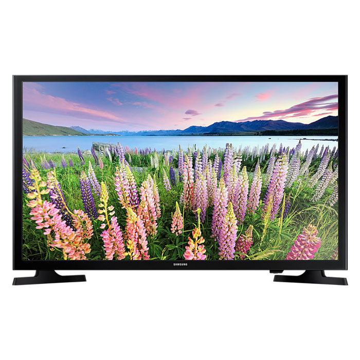 Samsung UE-48J5000AUX телевизорUE48J5000AUXRU Samsung UE-48J5000AUX телевизорUE48J5000AUXRUSamsung UE-48J5000AUX - один из представителей популярной серии телевизоров с экраном с разрешением Full HD.Данная модель в своей основе имеет продвинутую 48-дюймовую матрицу, которая поддерживает большое количество технологий, призванных сделать изображение наиболее качественным и реалистичным. Благодаря широкому формату экрана и тонким рамкам достигается максимальный эффект присутствия, а картинка приобретает максимально насыщенные и яркие краски. С технологией Clear Motion Rate быстрое движение на экране телевизора будет отображаться с высокой четкостью. Вы получите больше удовольствия от просмотра фильмов, спортивных трансляций и прочих развлекательных программ.Использование новейшей технологии расширения диапазона цветопередачи Wide Color Enhancer Plus позволяет существенно улучшить качество изображения и, в частности, передачу деталей. Благодаря функции ConnectShare Movie вы можете просто вставить ваш USB-накопитель или жесткий диск в USB-порт телевизора для просмотра фильмов, фото или прослушивания музыки.Телевизор поддерживает основные современный стандарты цифрового вещания, а также оснащен отличной аудиосистемой на 20 Вт. На задней панели имеется множество различных интерфейсов и портов. Таким образом, Samsung UE-48J5000AUX справится с любыми привычными задачами. Модель не перегружена лишними функциями, а качество исполнения держится на высоте в любом аспекте.