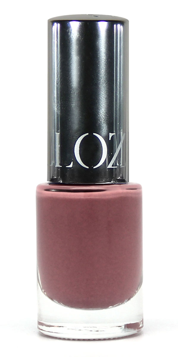 YZ Лак для ногтей GLAMOUR SMOKY, тон 17, 12 мл6317 YZ Лак для ногтей GLAMOUR SMOKY, тон 17, 12 мл6317В базе находится очень мелкий неблестящий чёрный шиммер. Нанесение лаков коллекции Smoky не вызывает неудобств — они не жидкие и быстро сохнут, легко самовыравниваются и не требуют топа. После высыхания остаются полностью глянцевыми.