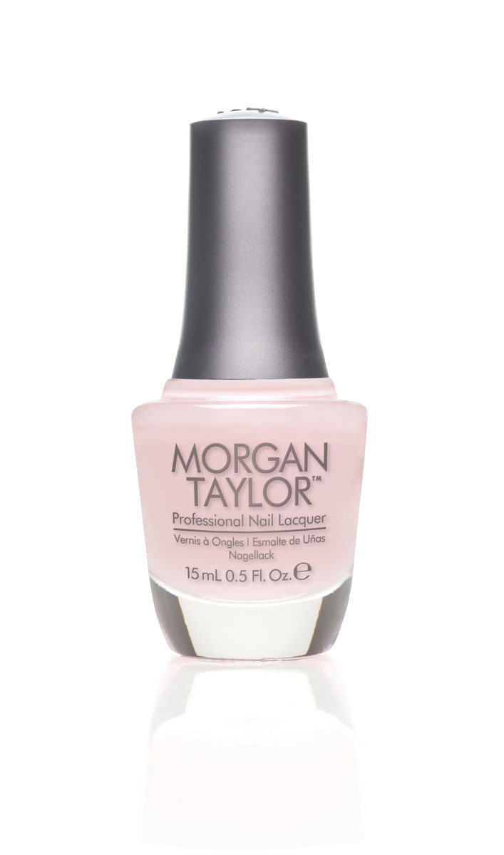 Morgan Taylor Лак для ногтей Simply Irresistible/Просто неотразим, 15 мл50006 Morgan Taylor Лак для ногтей Simply Irresistible/Просто неотразим, 15 мл50006Полупрозрачный светло-розовый крем.Эксклюзивная коллекция Morgan Taylor™ насыщена редкими и драгоценными составляющими. Оттенки основаны на светящихся жемчужинах, оловянных сплавах, мерцающем серебре и лучезарном золоте. Все пигменты перетерты в мельчайшую пыль и используются без разбавления другими красителями: в итоге лак получается благородным и дорогим.Наша обязанность перед мастером маникюра — предложить безопасное профессиональное цветное покрытие. Именно поэтому наши лаки являются BIG3FREE: не содержат формальдегида, толуола и дибутилфталата.В работе с клиентом лак должен быть безупречным — от содержимого флакона до удобства нанесения. Индивидуальный проект и дизайн — сочетание удобства в работе и оптимального веса флакона. Кристально-прозрачное итальянское стекло — это качество стекла позволяет вам видеть цвет лака без искажений, поэтому вопрос выбора цветного покрытия клиентом и мастером решается быстро и с легкостью. Удобный колпачок — воздушный, почти невесомый, он будто создан, чтобы вы держали его пальцами рук при нанесении лака. Особенная кисть — очень тонкие волоски кисти позволят вам почувствовать себя настоящим художником и наносить лак гладко и равномерно.