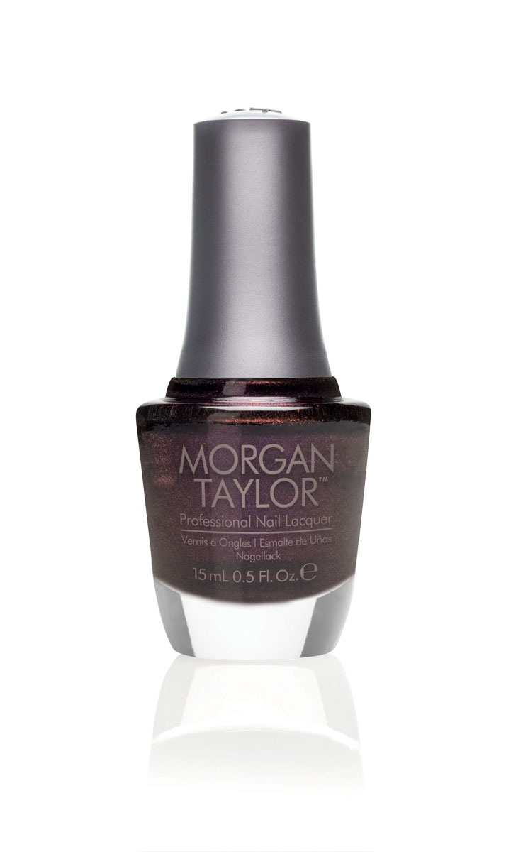 Morgan Taylor Лак для ногтей Truth Or Dare/Правда или желание?, 15 мл50038 Morgan Taylor Лак для ногтей Truth Or Dare/Правда или желание?, 15 мл50038Лилово-фиолетовый шиммер.Эксклюзивная коллекция Morgan Taylor™ насыщена редкими и драгоценными составляющими. Оттенки основаны на светящихся жемчужинах, оловянных сплавах, мерцающем серебре и лучезарном золоте. Все пигменты перетерты в мельчайшую пыль и используются без разбавления другими красителями: в итоге лак получается благородным и дорогим.Наша обязанность перед мастером маникюра — предложить безопасное профессиональное цветное покрытие. Именно поэтому наши лаки являются BIG3FREE: не содержат формальдегида, толуола и дибутилфталата.В работе с клиентом лак должен быть безупречным — от содержимого флакона до удобства нанесения. Индивидуальный проект и дизайн — сочетание удобства в работе и оптимального веса флакона. Кристально-прозрачное итальянское стекло — это качество стекла позволяет вам видеть цвет лака без искажений, поэтому вопрос выбора цветного покрытия клиентом и мастером решается быстро и с легкостью. Удобный колпачок — воздушный, почти невесомый, он будто создан, чтобы вы держали его пальцами рук при нанесении лака. Особенная кисть — очень тонкие волоски кисти позволят вам почувствовать себя настоящим художником и наносить лак гладко и равномерно.