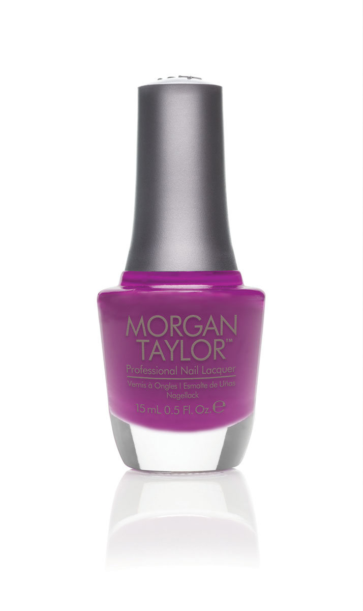 Morgan Taylor Лак для ногтей Bright Side/Светлая сторона, 15 мл50042 Morgan Taylor Лак для ногтей Bright Side/Светлая сторона, 15 мл50042Плотная ярко-сиреневая эмаль.Эксклюзивная коллекция Morgan Taylor™ насыщена редкими и драгоценными составляющими. Оттенки основаны на светящихся жемчужинах, оловянных сплавах, мерцающем серебре и лучезарном золоте. Все пигменты перетерты в мельчайшую пыль и используются без разбавления другими красителями: в итоге лак получается благородным и дорогим.Наша обязанность перед мастером маникюра — предложить безопасное профессиональное цветное покрытие. Именно поэтому наши лаки являются BIG3FREE: не содержат формальдегида, толуола и дибутилфталата.В работе с клиентом лак должен быть безупречным — от содержимого флакона до удобства нанесения. Индивидуальный проект и дизайн — сочетание удобства в работе и оптимального веса флакона. Кристально-прозрачное итальянское стекло — это качество стекла позволяет вам видеть цвет лака без искажений, поэтому вопрос выбора цветного покрытия клиентом и мастером решается быстро и с легкостью. Удобный колпачок — воздушный, почти невесомый, он будто создан, чтобы вы держали его пальцами рук при нанесении лака. Особенная кисть — очень тонкие волоски кисти позволят вам почувствовать себя настоящим художником и наносить лак гладко и равномерно.