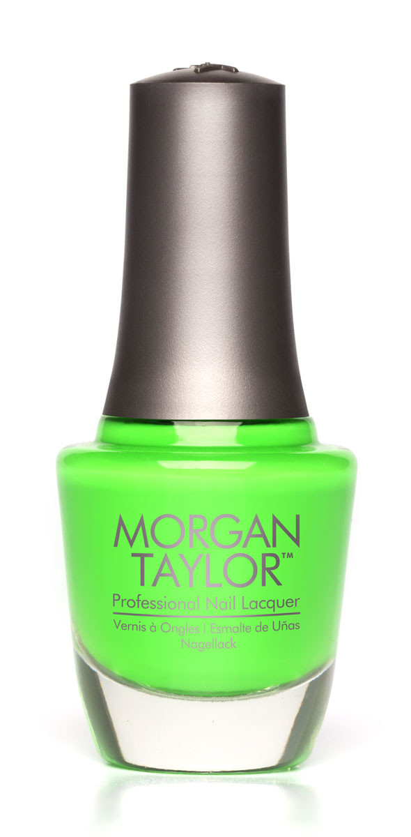 Morgan Taylor Лак для ногтей Go For The Glow/Следуй за сиянием, 15 мл50149 Morgan Taylor Лак для ногтей Go For The Glow/Следуй за сиянием, 15 мл50149Неоновый зеленый глиттер.Эксклюзивная коллекция Morgan Taylor™ насыщена редкими и драгоценными составляющими. Оттенки основаны на светящихся жемчужинах, оловянных сплавах, мерцающем серебре и лучезарном золоте. Все пигменты перетерты в мельчайшую пыль и используются без разбавления другими красителями: в итоге лак получается благородным и дорогим.Наша обязанность перед мастером маникюра — предложить безопасное профессиональное цветное покрытие. Именно поэтому наши лаки являются BIG3FREE: не содержат формальдегида, толуола и дибутилфталата.В работе с клиентом лак должен быть безупречным — от содержимого флакона до удобства нанесения. Индивидуальный проект и дизайн — сочетание удобства в работе и оптимального веса флакона. Кристально-прозрачное итальянское стекло — это качество стекла позволяет вам видеть цвет лака без искажений, поэтому вопрос выбора цветного покрытия клиентом и мастером решается быстро и с легкостью. Удобный колпачок — воздушный, почти невесомый, он будто создан, чтобы вы держали его пальцами рук при нанесении лака. Особенная кисть — очень тонкие волоски кисти позволят вам почувствовать себя настоящим художником и наносить лак гладко и равномерно.