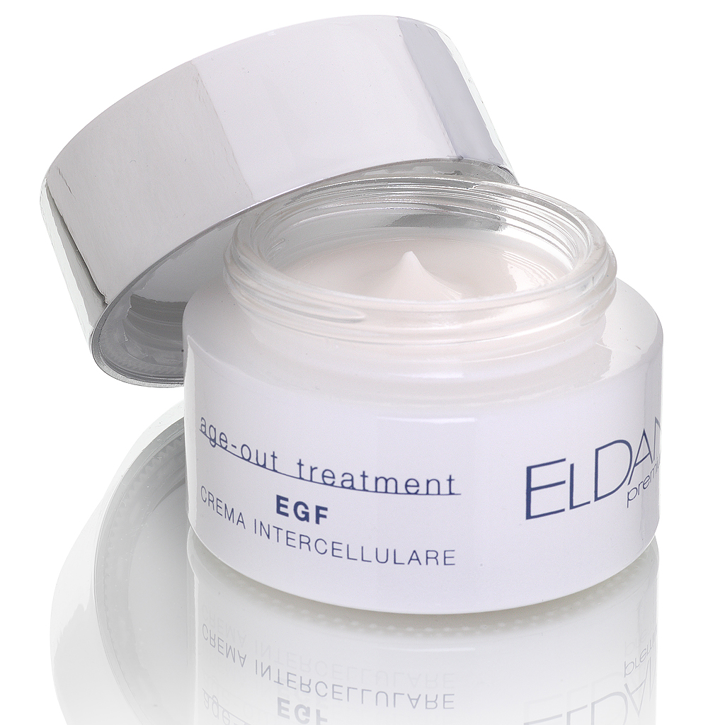 ELDAN cosmetics Активный регенерирующий крем для лица EGF Premium age out treatment, 50 млELD-155 ELDAN cosmetics Активный регенерирующий крем для лица EGF Premium age out treatment, 50 млELD-155Нежный по текстуре крем, обладающий уникальной способностью ускорять клеточное обновление. В основе крема - эпидермальный фактор роста (EGF), который является передовым ингредиентом в ant-age препаратах. Полипептид, стимулирующий деление, рост и дифференцировку эпителиальных клеток, также активизирует процессы гликолиза, ускоряет синтез ДНК и белков. Экстракт эдельвейса обладает мощным антиоксидантным и фотопротекторным свойствами, ускоряет восстановление поврежденной кожи. Комплекс из матриксила, глицина сои и оксидоредуктазы стимулирует выработку коллагена и гликозаминогликанов, укрепляя дермальный матрикс. Экстракт крокуса (шафрана) осветляет пигментные пятна, выравнивает кожный рельеф, тонизирует кожу. При регулярном использовании крема повышается эластичность и плотность кожи, уменьшается выраженность морщин, замедляются процессы старения.