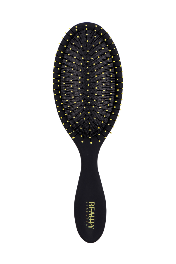 Beauty Essential Расческа NeoBrush Черный Бриллиант70087 Beauty Essential Расческа NeoBrush Черный Бриллиант70087Уникальная технология линии расчёсок NeoBrush решает проблему расчёсывания запутанных волос раз и навсегда! Тонкая, гибкая, но при этом очень прочная нейлоновая щетина бережно расчёсывает волосы, массажирует кожу головы и стимулирует корни. Расчёски NeoBrush можно использовать как на сухих, так и на влажных волосах; они подходят всем типам волос разной длины.