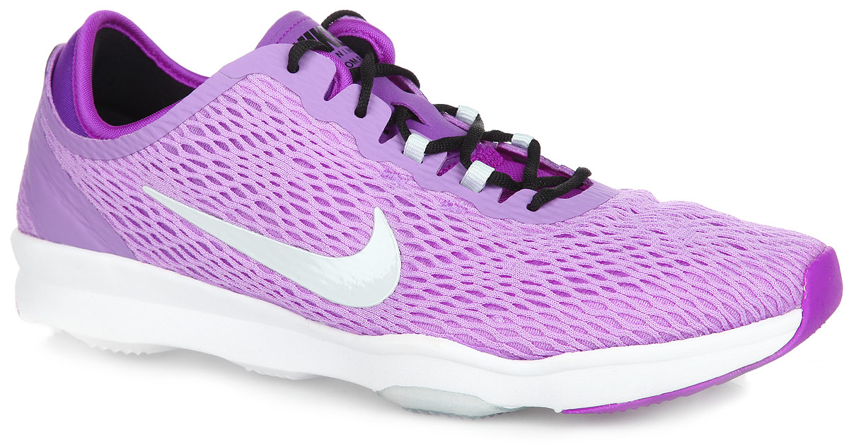 Кроссовки для бега женские Nike WMNS Zoom Fit, цвет: сиреневый, фиолетовый, черный. 704658-501. Размер 6,5 (37)704658-501 Кроссовки для бега женские Nike WMNS Zoom Fit, цвет: сиреневый, фиолетовый, черный. 704658-501. Размер 6,5 (37)704658-501Женские кроссовки Nike WMNS Zoom Fit замечательно подойдут для фитнеса и кардиотренировок. Модель выполнена из бесшовного текстиля в виде легкой сетки с подкладкой из мягкой пены и дополнена вставками из искусственных материалов для лучше поддержки. Верх изделия оформлен классической шнуровкой, которая надежно зафиксирует обувь на ноге. По бокам и язычке, оформленным легкой перфорацией для лучшей воздухопроницаемости, кроссовки декорированы логотипом бренда. Подкладка и стелька, изготовленные из текстиля, гарантируют комфорт и уют. Модуль Zoom Air гарантирует непревзойденную защиту от ударных нагрузок. Подошва с протектором обеспечивает отличное сцепление с любой поверхностью.