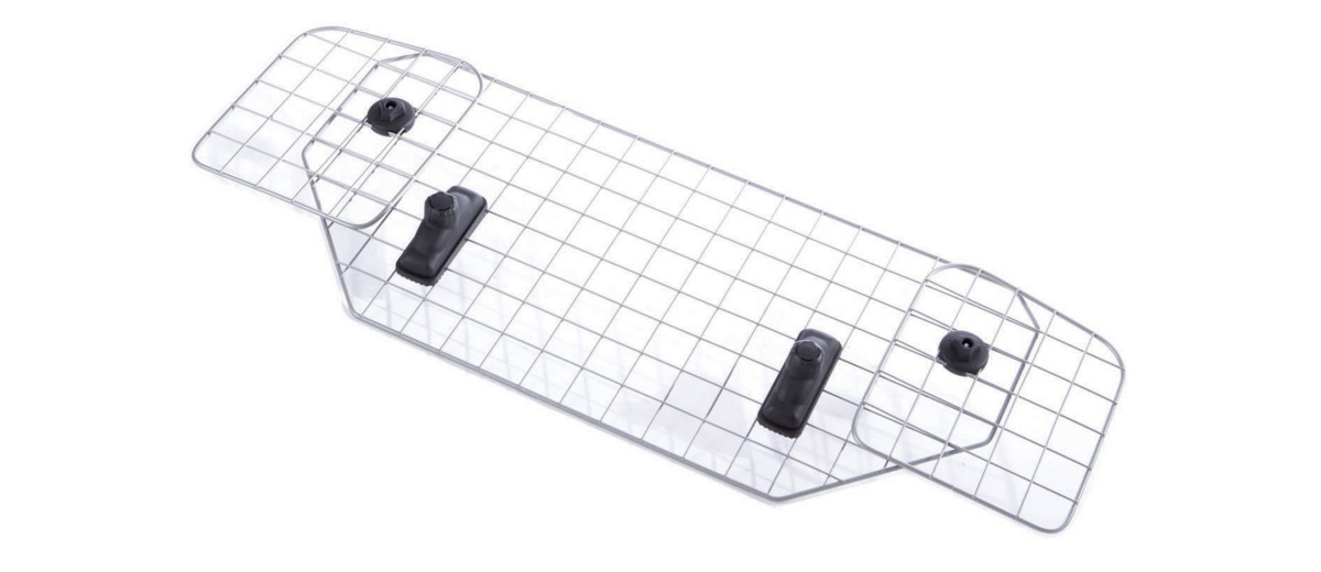 Сетка для собак Mesh Headrest, MB691141MB691141 Сетка для собак Mesh Headrest, MB691141MB691141В течение 60-ти лет шведская компания MontBlanc занимает одно из ведуших мест на рынке как производитель, разработчик и поставщик багажников на крышу автомобиля мирового класса. В тесном сотрудничестве с ведущими производителями автомобилей MontBlanc конструирует автобагажники, специально предназначенные для конкретных моделей машин и удовлетворяющие самым высоким требованиям.Концепция MontBlanc - Сделай жизнь легче! - перекликается с философией компании, которая заключена в трёх словах – свобода, дизайн, безопасность. Многие ведущие мировые автомобильные компании выбирают автобагажники MontBlanc. Багажники Mont Blanc удобны, стильны, просты в установке, в плане подбора более просты, чем Thule, так как продаются уже готовым комплектом.Универсальный продукт для универсалов и хэтчбеков.