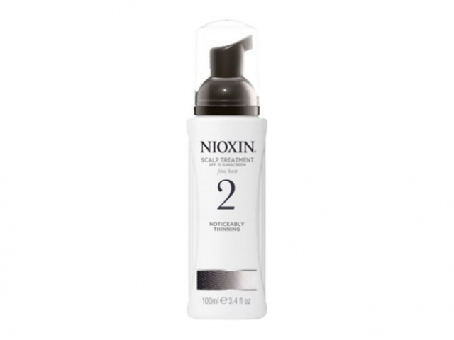 Nioxin Scalp Питательная маска (Система 2) Treatment System 2, 100 мл81423369 Nioxin Scalp Питательная маска (Система 2) Treatment System 2, 100 мл81423369Тонкие волосы являются существенной помехой на пути к красивой и пышной прическе. Питательная маска от Ниоксин Система 2 придает волосам силу и энергию и защищает кожу головы от внешнего влияния. Средство содержит мощный питательный комплекс, который придает волосам блеск и наполняет их энергией. Питательная маска от Nioxin может вызывать незначительное покраснение кожи головы после применения, однако этот эффект быстр проходит.