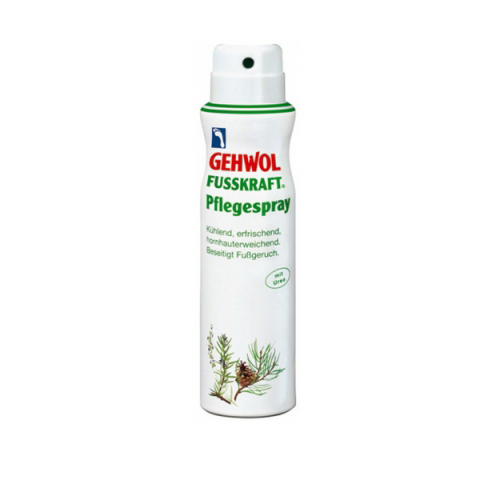 Gehwol Fusskraft Caring Foot Spray - Актив-спрей для ног 150 мл1*11908 Gehwol Fusskraft Caring Foot Spray - Актив-спрей для ног 150 мл1*11908Актив-спрей Геволь Фусскрафт (Gehwol Fusskraft Caring Foot Spray) освежает, дезодорирует кожу ног и охлаждает, благодаря содержанию ментола. Натуральные эфирные масла розмарина и лаванды ухаживают за кожей ног и способствуют восстановлению.Благодаря эфирному маслу горной сосны и фарнезолу предотвращает возникновение грибковых инфекций. Фарнезол оказывает нормализующее воздействие на процесс потоотделения. Пантенол и бисаболол смягчают и питают кожу. Мочевина (Уреа) и лимонная кислота обеспечивают увлажнение, необходимое коже, и защищают от образования загрубевшей кожи, аллантоин оказывает тонизирующее воздействие, укрепляя стенки сосудов.