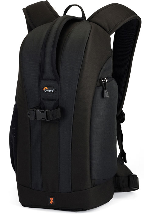 Lowepro Flipside 200, Black рюкзак для фотокамеры75622 Lowepro Flipside 200, Black рюкзак для фотокамеры75622Рюкзак Lowepro Flipside 200 разработан для современных фотографов, которые находятся в постоянном движении. Доступ к оборудованию осуществляется через заднюю стенку, что дает возможность быстро достать камеру. Эргономичные регулируемые плечевые ремни обеспечивают удобство и комфорт при переноске даже полностью загруженного оборудованием рюкзака, поясной ремень значительно снижает нагрузку на спину. Есть небольшой внешний боковой карман, обеспечивающий быстрый доступ к картам памяти, дополнительным аккумуляторам и т.д. Передвижные перегородки позволяют организовать внутреннее пространство таким образом, чтобы можно было удобно поместить оборудование и аксессуары.Доступ со спины для защиты оборудования во время активного вида спортаВнутреннее отделение для камеры с уплотненными стенками и с ручками для переноса в рукахМягкие ремни для плеч с дышащими отверстиямиСъемный карман для аксессуаровОтделение для резервуара с водой Hydration-Ready PocketВнутреннее отделение для камеры можно затянуть шнурком с фиксаторомФиксация на поясном ремнеНаружная ткань: водостойкий полиэстер 600D, 600D ripstop и нейлон 210Вместимость: зеркальная фотокамера с объективом (до 80-200 мм, f/2,8), 1-3 дополнительных объектива или вспышки, штатив, аксессуары