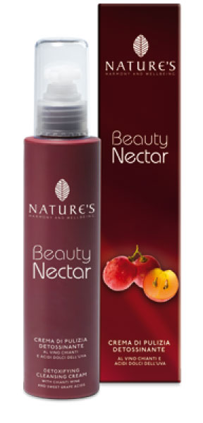 Крем для лица Natures Beauty Nectar, очищающий, 150 мл60120102 Крем для лица Natures Beauty Nectar, очищающий, 150 мл60120102Крем для глубокого очищения лица, удаления макияжа Natures Beauty Nectar содержит мощный состав антиоксидантов и предназначен для защиты кожи от вредного воздействия свободных радикалов, укрепления стенок кровеносных сосудов, увлажнения и питания. Средство мягко отшелушивает кожу, удаляя загрязнения и омертвевшие клетки, одновременно освежая и тонизируя. Кожа гладкая, эластичная и сияющая. Рекомендуется курсовой уход в течение не менее 30 дней, повторяясь 2-3 раза в год во время смены сезонов, после пляжного отдыха или стрессовых состояний. Характеристики:Объем: 150 мл. Производитель: Италия. Артикул:60120102. Товар сертифицирован.