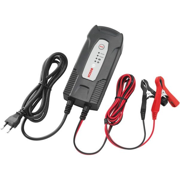 Устройство зарядное Bosch C1018999901М Устройство зарядное Bosch C1018999901МУстройство Bosch C1 сконструировано для заряда открытых и множества закрытых свинцово-кислотных аккумуляторов, которые используются в легковых автомобилях, мотоциклах и некоторых других транспортных средствах.Специальная концепция устройства обеспечивает повторный заряд аккумулятора почти на 100% его емкости.Данное зарядное устройство имеет специальную функцию (импульсный заряд), которая позволяет зарядить почти разряженный аккумулятор.Высокоэффективные защитные меры, предотвращающие неправильное использование и возникновение короткого замыкания, обеспечивают безопасную работу. Благодаря интегрированной схеме зарядное устройство начинает заряд лишь через несколько секунд после выбора режима заряда. За счет этого предотвращаются искры, часто возникающие во время подключения.Кроме того, управление зарядным устройством аккумулятора осуществляется с помощью внутреннего микрокомпьютерного модуля MCU.Устройство обладает индикатором режима ожидания/питания, кнопкой выбора режима, защитой от неправильной полярности, индикатором полной зарядки и индикатором степени заряженности.Расчетное входное напряжение: 230 В/ 50 Гц.Ток включения: Расчетный входной ток: максимум 0,6 А.Потребляемая мощность: 60 Вт.Выходное напряжение: 12 В.Зарядное напряжение: 14,7 В (+- 0,25 В).Зарядный ток: 3,5 А (+- 10%).Выходной ток: 3,5 А.Пульсация: 150 мВ.Обратный ток: Степень защиты IP 65.Тип аккумулятора: свинцово-кислотный 12 В.Емкость аккумулятора: 5-120 Ач.Предохранитель (внутренний): 1,6 А.Уровень шума: Температура окружающей среды: от 0°С до +40°С.