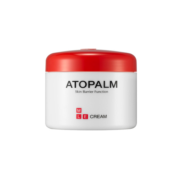 Atopalm Крем с многослойной эмульсией, 160 мл8809048412552 Atopalm Крем с многослойной эмульсией, 160 мл8809048412552технологию защиты кожи, основанную на MLE. MLE – это многослойная эмульсия, которая воспроизводит слоистую структуру кожи. глубоко увлажняет кожу, восстанавливает её барьерные функции, снимает воспаление и раздражение кожи, способствует заживлению различных кожных высыпаний, микротрещин, царапин.