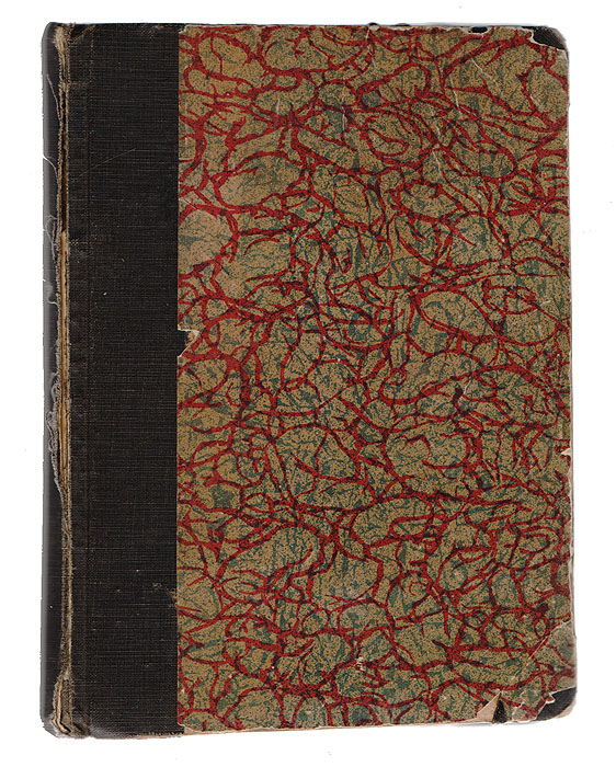 История моей жизни. 9 января 1905 года. Убийство Гапона (конволют)MB05-00940 История моей жизни. 9 января 1905 года. Убийство Гапона (конволют)MB05-00940Конволют.Ленинград, 1925 - 1926. Издательства Прибой и Былое.Владельческий переплет.Сохранность хорошая.В конволют вошли 3 издания, посвященные событиям и участникам революции 1905 года:1. Г. Гапон История моей жизни (Ленинград, 1926, издательство Прибой).Проживая в Лондоне (1905 год), Г. Гапонполучил от английского издательства заказ на написание своей автобиографии. Для работы над книгой онпригласил журналиста Давида Соскиса, который писал под диктовкуГапонана английском языке. Через несколько месяцев книга былаготова и вышла большими тиражами под заглавием «The Story of My Life» («История моей жизни»). Впоследствии книга была переведена намногие языки мира, включая русский. Редакция, вступительная статья и примечания А. А. Шилова.2. С. Пионтковский 9 января 1905 года (Ленинград, 1926, издательство Прибой).Популярный исторический очерк о событиях первой русской революции.3. Записки П. М. Рутенберга Убийство Гапона (Ленинград, 1925, издательство Былое).9 января 1905 года - один из самых трагических дней русской истории, когда на площади перед Зимним дворцом царскими войсками быларасстреляна мирная демонстрация народа. Ее идейным вдохновителем стал священник Георгий Гапон, себялюбец и авантюрист, пытавшийся всвоих вождистских интересах использовать не только доверие рабочих, но и влияние партии эсеров и деньги царской охранки.Узнав о предательстве Гапона, эсеры вынесли ему смертный приговор, исполнение которого было поручено члену боевой организации партии П.М. Рутенбергу.Настоящая книга - это воспоминания П. М. Гутенберга о деле Гапона.