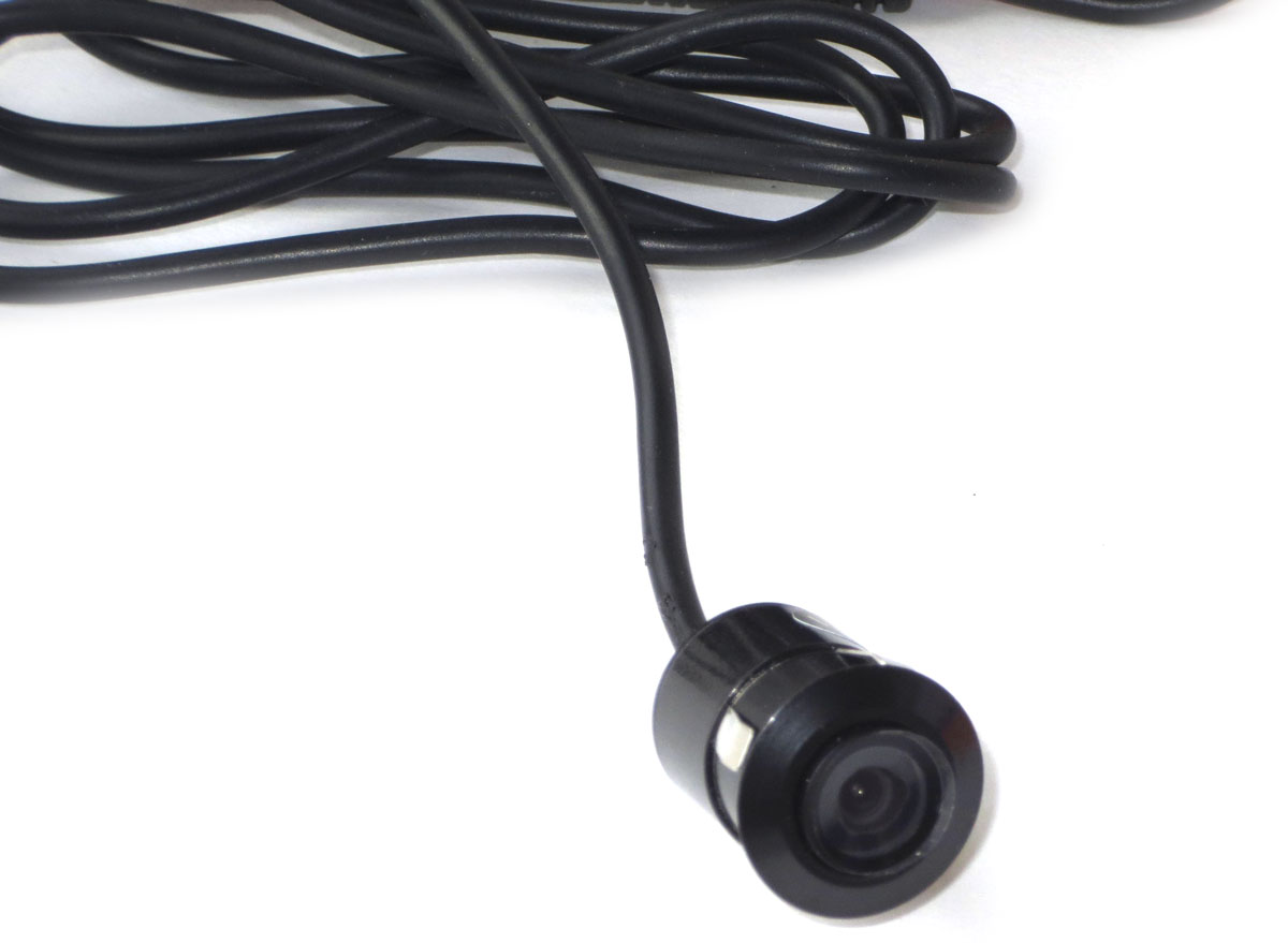 AutoExpert VC 214, Black автомобильная камера заднего вида2012506252140 AutoExpert VC 214, Black автомобильная камера заднего вида2012506252140Современный ритм жизни диктует свои правила, и все больше людей обзаводятся автомобилями. Это приводит к тому, что машин в городах становится все больше, а из-за обилия машин многие люди испытывают трудности с парковкой.Камера заднего вида AutoExpert VC 214 позволяет уверенно чувствовать себя водителям, совершающим маневры при движении задним ходом. Это устройство экономит время при парковке, а главное нервы, особенно начинающим автомобилистам. С камерой заднего вида AutoExpert VC 214 не стоит бояться наехать на бордюр или столкнуться с другим автотранспортом.Камера заднего вида AutoExpert VC 214 - идеальное решение для практичных автолюбителей.Количество пикселей: 648 х 488Разрешение: 420 линийУгол обзора: 170 градусовСигнал/шум: > 45 дБВидеовыход: 1 В, 75 ОмРабочая температура: -20 / +70°СУровень защиты: IP66 (полная защита от пыли и воды)Парковочные линии (отключаемые)Изображение с камеры зеркальноеВозможна установка в качестве камеры переднего обзора (отключение зеркального изображения)Диаметр: 19 ммУстановка в отверстие (сверло в комплекте)