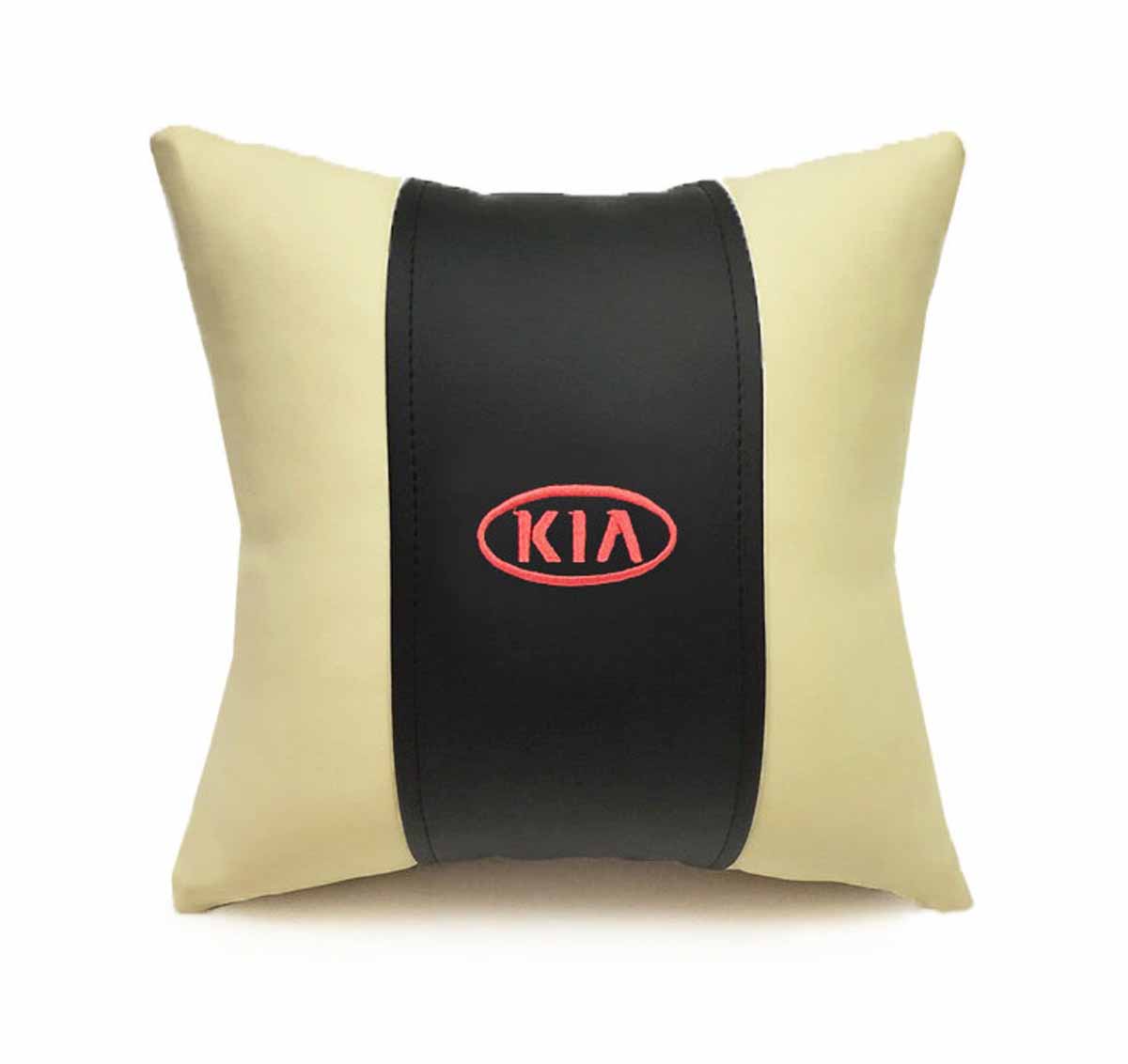 Подушка декоративная Auto premium Kia, цвет: черный, бежевый37054 Подушка декоративная Auto premium Kia, цвет: черный, бежевый37054Подушка в машину с вышивкой автологотипа Auto Premium Kia - отличное дополнение для салона вашего авто. Мягкая подушка, изготовленная из матовой экокожи, будет удобна пассажиру. Она долго не перестанет радовать вас своим видом. Оптимальный размер подушки (30 х 30 см) не загромождает салон автомобиля.