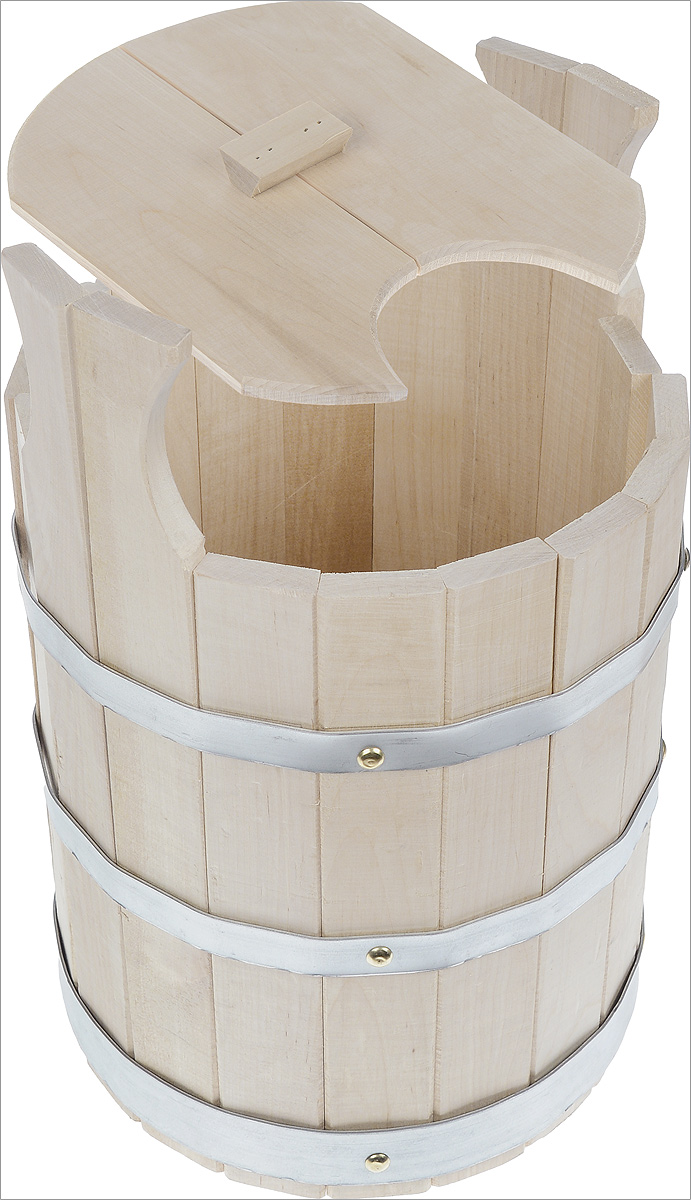 Запарник Proffi Sauna, с крышкой, 11 лPS0025 Запарник Proffi Sauna, с крышкой, 11 лPS0025Запарник Proffi Sauna, изготовленный из дерева (береза), доставит вам настоящее удовольствие от банной процедуры. При запаривании веник обретает свою природную силу и сохраняет полезные свойства.Корпус запарника состоит из металлических обручей, стянутых клепками. Для более удобного использования запарник имеет ручки.Эксплуатация бондарных изделий.Перед первым использованием бондарное изделие рекомендуется подготовить. Для этого нужно наполнить изделие холодной водой и оставить наполненным на 2-3 часа. Затем необходимо воду слить, обдать изделие сначала горячей, потом холодной водой. Не рекомендуется оставлять бондарные изделия около нагревательных приборов, а также под длительным воздействием прямых солнечных лучей.С момента начала использования бондарного изделия не рекомендуется оставлять его без воды на срок более 1 недели. Но и продолжительное время хранить в таких изделиях воду тоже не следует.После каждого использования необходимо вымыть и ошпарить изделие кипятком. В качестве моющих средств желательно использовать пищевую соду либо раствор горчичного порошка.Правильное обращение с бондарными изделиями позволит надолго сохранить их эксплуатационные свойства и продлить срок использования! Высота запарника (с учетом ручек): 40 см. Диаметр запарника по верхнему краю: 27,5 см. Объем: 11 л.