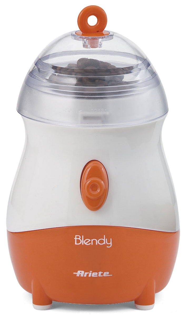 Ariete 570 Blendy стационарный блендер570 Ariete 570 Blendy стационарный блендер570Блендер Ariete 570 Blendy имеет стильный дизайн, он выглядит оригинально и сразу же привлекает внимание. Корпус выполнен в ярко оранжевом и белом цвете. Прибор имеет компактные размеры, поэтому вы можете установить его даже на кухне, заставленной электроприборами. Покрытие Soft-Touch обеспечивает комфортное и удобное использование, мягкое покрытие приятно на ощупь.Вы сможете готовить не только различные коктейли либо фруктовое пюре, ценой данного блендера можно измельчить специи, сахар или кофе. Основную часть блендера Ariete 570 Blendy можно легко превратить в кофемолку.Блендер имеет механическое управление. Индикатор включения и выключения подскажет о готовности устройства к работе. Чтобы прибор начал измельчать, достаточно нажать всего одну кнопку. Данный блендер оснащен одной скоростью, что очень удобно, поскольку вам не нужно тратить время на подбор необходимого скоростного режима.Чаша блендера изготовлена из пластика, ее объем составляет 800 мл. А, значит, вы сможете приготовить за один раз несколько порций коктейлей. Мощность мотора составляет 250 Вт, этой мощности достаточно для качественного измельчения, и в то же время для экономного расхода электроэнергии.