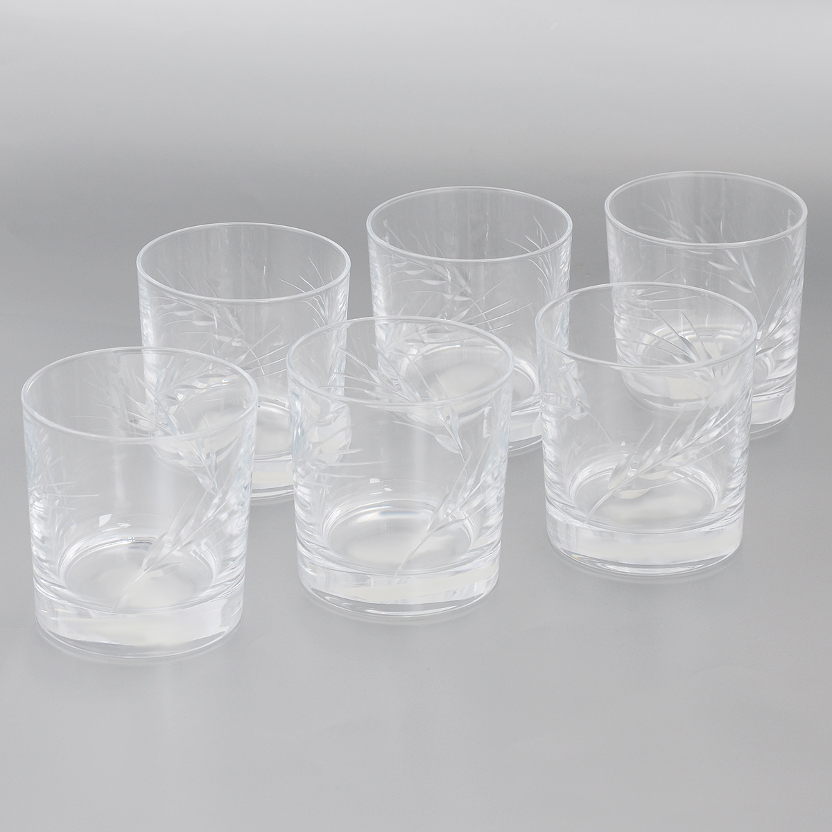 Набор стаканов Cristal dArques Fleury Epi, 300 мл, 6 штG5075 Набор стаканов Cristal dArques Fleury Epi, 300 мл, 6 штG5075Набор Cristal dArques Fleury Epi состоит из 6 стаканов, выполненных из прочного стекла. Изделия имеют элегантный дизайн и предназначены для подачи различных напитков. Набор стаканов Cristal dArques Fleury Epi прекрасно оформит праздничный стол и создаст приятную атмосферу за романтическим ужином. Такой набор также станет хорошим подарком к любому случаю. Можно мыть в посудомоечной машине.Диаметр стакана (по верхнему краю): 8 см. Высота стакана: 9 см.