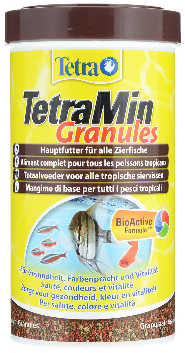 Корм Tetra TetraMin. Granules для всех видов тропических рыб, гранулы, гранулы, 500 мл (158 г)240568 Корм Tetra TetraMin. Granules для всех видов тропических рыб, гранулы, гранулы, 500 мл (158 г)240568Корм Tetra TetraMin. Granules - гранулированный корм для всех видов тропических и декоративных рыбок. Небольшие гранулы корма быстро размягчаются в воде, медленно опускаются на дно аквариума, что гарантирует полноценное и разнообразное питание. Корм содержит такие жизненно важные вещества, как протеины, витамины, лецитин, а также добавку, обеспечивающую рыбкам насыщенность окраса. За счет этих элементов достигается здоровый рост, богатство красок и жизненная сила. Корм имеет оптимальную степень усвоения всеми видами рыб. Запатентованная БиоАктив-формула поддерживает работоспособность иммунной системы, обеспечивая высокую продолжительность жизни. Кормить несколько раз в день маленькими порциями. Состав: рыба и побочные рыбные продукты, зерновые культуры, дрожжи, экстракты растительного белка, растительные продукты, овощи, моллюски и раки, водоросли, масла и жиры, минеральные вещества. Аналитические компоненты: сырой белок 46%, сырые масла и жиры 7%, сырая клетчатка 2%, влага 8%. Добавки: витамины, провитамины и химические вещества с аналогичным воздействием: витамин A 30035 МЕ/кг, витамин Д3 1860 МЕ/кг. Комбинации микроэлементов: Е5 марганец 68 мг/кг, Е6 цинк 40 мг/кг, Е1 железо 26 мг/кг. Красители, антиоксиданты. Товар сертифицирован.