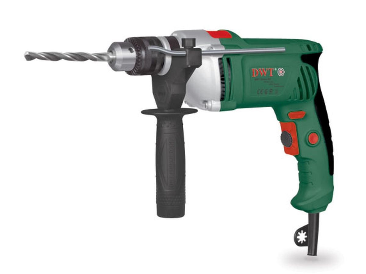 Дрель ударная DWT SBM-810SBM-810 Дрель ударная DWT SBM-810SBM-810Дрель ударная DWT SBM-810 служит для сверления отверстий в различных материалах. Переключатель режимов работы и регулятор скорости позволяют выбрать необходимый режим работы: сверление с ударом - для сверления в твердых материалах, таких как бетон, кирпич; сверление без удара - для сверления в древесине, пластике, металле, а также для заворачивания шурупов. Ключевой патрон прочно фиксирует сверло, не давая выпасть при работе в режиме ударного сверления. Основание провода имеет специальное крепление для ключа и насадок.Особенности:- Зубчатовенцовый сверлильный патрон.- Переключатель реверса.- Регулятор скорости.- Переключатель удар / сверление.- Корпус редуктора из магниевого сплава.- Мягкая накладка на рукоятке.