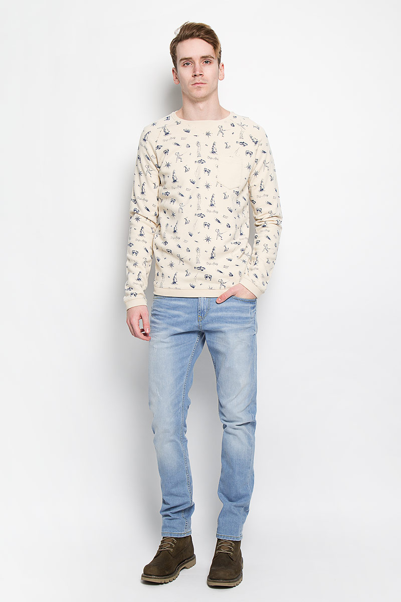 Джинсы мужские Tom Tailor Denim Piers, цвет: голубой. 6204418.09.12. Размер 29-32 (44/46-32)6204418.09.12 Джинсы мужские Tom Tailor Denim Piers, цвет: голубой. 6204418.09.12. Размер 29-32 (44/46-32)6204418.09.12Стильные мужские джинсы Tom Tailor Denim Piers - джинсы высочайшего качества на каждый день, которые прекрасно сидят.Модель зауженного кроя и низкой посадки изготовлена из эластичного хлопка. Застегиваются джинсы на пуговицу на поясе и ширинку на застежке-молнии, также имеются шлевки для ремня. Спереди модель дополнена двумя втачными карманами и одним накладным кармашком, а сзади - двумя накладными карманами. Оформлено изделие эффектом потертости, перманентными складками и еле заметным рваным эффектом. Эти модные и в то же время комфортные джинсы послужат отличным дополнением к вашему гардеробу. В них вы всегда будете чувствовать себя уютно и комфортно.