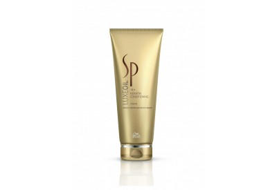 Wella SP Крем-кондиционер для восстановления кератина Luxe Oil Keratin Conditioning Cream, 200 мл81513874/6029 Wella SP Крем-кондиционер для восстановления кератина Luxe Oil Keratin Conditioning Cream, 200 мл81513874/6029Wella SP Luxe Oil Keratin Conditioning CreamКрем-кондиционер для восстановления кератинаЕжедневный смываемый уход для любого типа волос.Защищает волосы от негативных внешних воздействий.Восстанавливает естественный кератин волос.Содержит ценные масла Арганы, Миндаля и Жожоба.