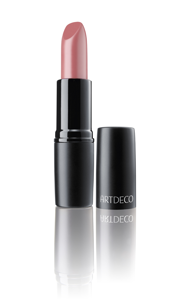 Artdeco Помада для губ матовая стойкая Perfect Mat Lipstick 165 4 г134.165 Artdeco Помада для губ матовая стойкая Perfect Mat Lipstick 165 4 г134.165Устойчивая помада с матовой текстурой - модный эффект и безупречный макияж губ весь день! Благодаря воскам в составе, помада идеально наносится, равномерно распределяется и не растекается за контуры губ. Интенсивный цвет и бархатная матовая текстура помогают создать яркий и соблазнительный макияж губ.