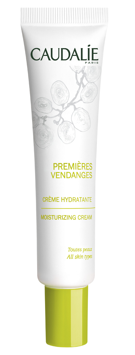 Caudalie Увлажняющий крем Premieres Vendages, 40 мл001 Caudalie Увлажняющий крем Premieres Vendages, 40 мл001Богатый активными увлажняющими компонентами крем с тающей текстурой сохранит молодость Вашей кожи. Для всех типов кожи, особенно для молодой.В состав входят: стабилизованные полифенолы косточек винограда, масло косточек винограда, экстракт оливы, растительный глицерин, кориандр, лиметт, лимон, гваяковое дерево, сладкий апельсин, ветивер, сандаловое дерево и лавандин.Применение: наносить утром и вечером на хорошо очищенную кожу. Характеристики: Объем: 40 мл. Производитель: Франция.Создание марки Caudalie началось в 1993 году со встречи молодой семейной пары Матильды и Бертрана Тома и профессора Веркотерена, президента Всемирной Группы по исследованию полифенолов и Лаборатории натуральных Субстанций на кафедре фармацевтики университета города Бордо. Основой косметики Caudalie являются вино, виноград и их производные. Caudalie имеет патент на экстракцию и стабилизацию полифенолов из косточки винограда, виногадной лозы и стеблей лозы. Под действием различных внешних и внутренних факторов, при участиикислорода в реакциях окисления в клетках кожи возникают свободные радикалы. Среди внешних факторов ученые выделяют, прежде всего, ультрафиолет, загрязнения окружающей среды, табачный дым и так далее. Это приводит к преждевременному старению кожи. Полифенолы помогают остановить эти окислительные реакции Товар сертифицирован.