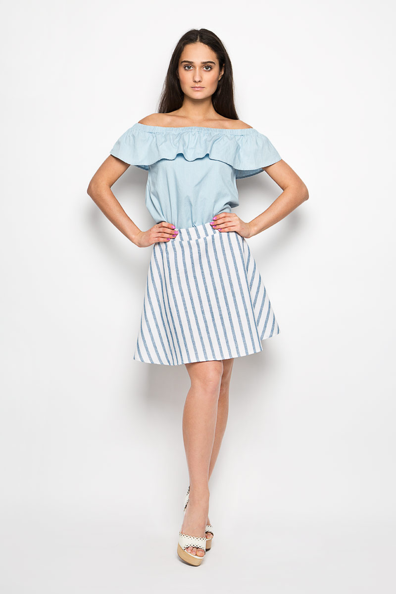Юбка Glamorous, цвет: синий, белый. CK2832A. Размер XS (42)CK2832A WHITE LIGHT BLUE STRIPE Юбка Glamorous, цвет: синий, белый. CK2832A. Размер XS (42)CK2832A WHITE LIGHT BLUE STRIPEЭффектная юбка Glamorous поможет создать оригинальный женственный образ. Изготовленная из натурального хлопка, она позволяет коже дышать, не сковывает движения и обеспечивает удобство при носке.Модель конического кроя имеет пришивной пояс и застегивается сзади на металлический крючок и застежку-молнию. Оформлено изделие принтом в полоску. Стильная юбка займет достойное место в вашем гардеробе и будет дарить вам комфорт в течение всего дня.