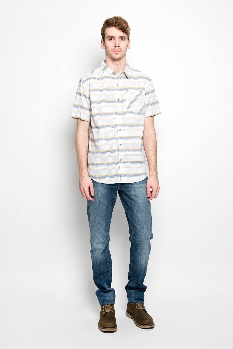 Рубашка мужская Columbia Katchor II SS Shirt, цвет: белый, серый, бежевый. 1577771-737. Размер XL (54)1577771-737 Рубашка мужская Columbia Katchor II SS Shirt, цвет: белый, серый, бежевый. 1577771-737. Размер XL (54)1577771-737Мужская рубашка Columbia Katchor II SS Shirt, выполненная из натурального хлопка, прекрасно подойдет для повседневной носки. Материал очень легкий, мягкий и приятный на ощупь, не сковывает движения и позволяет коже дышать. Рубашка свободного кроя с отложным воротником и короткими рукавами застегивается на пуговицы по всей длине. На груди предусмотрен накладной карман. Такая модель будет дарить вам комфорт в течение всего дня и станет стильным дополнением к вашему гардеробу.