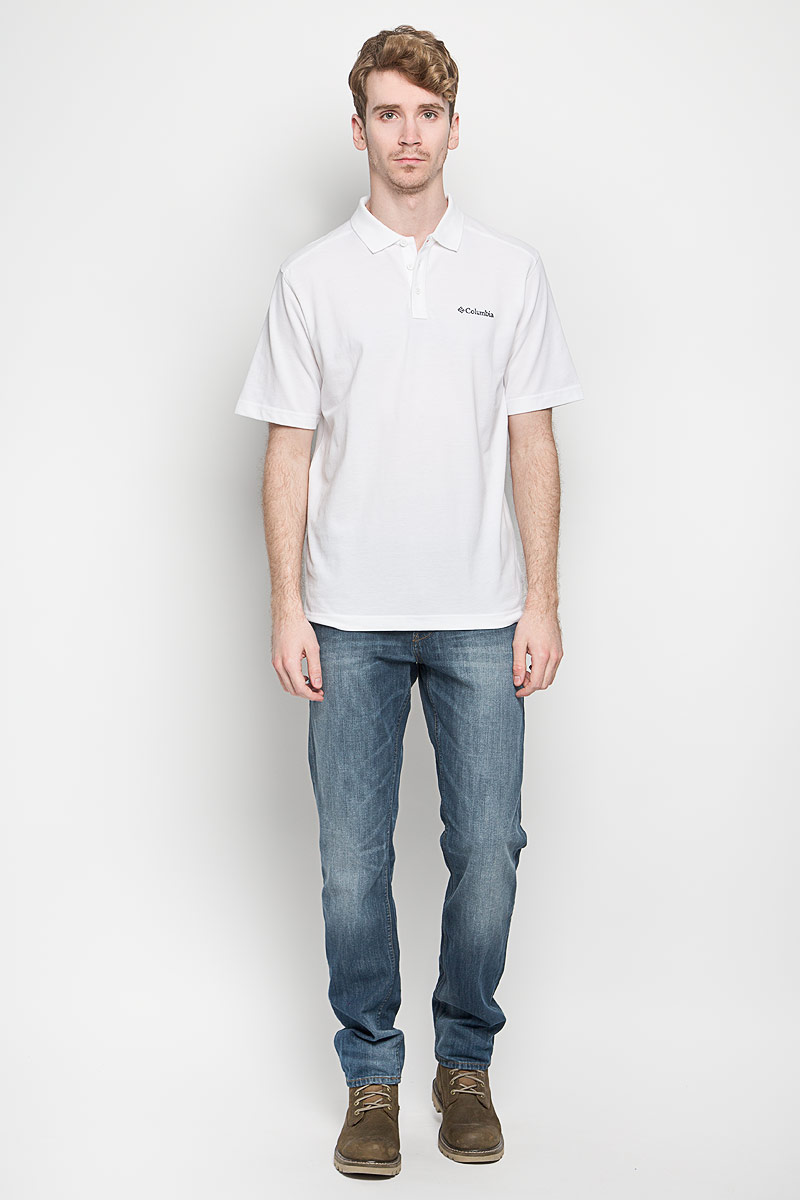Поло мужское Columbia Elm CreekPolo, цвет: белый. 1382421-101. Размер XXL (56)1382421-101 Поло мужское Columbia Elm CreekPolo, цвет: белый. 1382421-101. Размер XXL (56)1382421-101Мужская футболка-поло Columbia Elm CreekPolo поможет создать отличный современный образ в стиле Casual. Модель изготовлена из хлопка с добавлением полиэстера при помощи технологии Omni-Wick. С помощью этой технологии влага быстро впитывается в ткань и испаряется. Также материал из которого изготовлена футболка обеспечивает защиту от ультрафиолета, блокируя большую часть вредного солнечного излучения.Футболка-поло с отложным воротником и короткими рукавами застегивается сверху на три пуговицы. Воротник выполнен из трикотажной резинки. Изделие на груди дополнено вышитым названием бренда.Такая футболка станет стильным дополнением к вашему гардеробу, она подарит вам комфорт в течение всего дня!