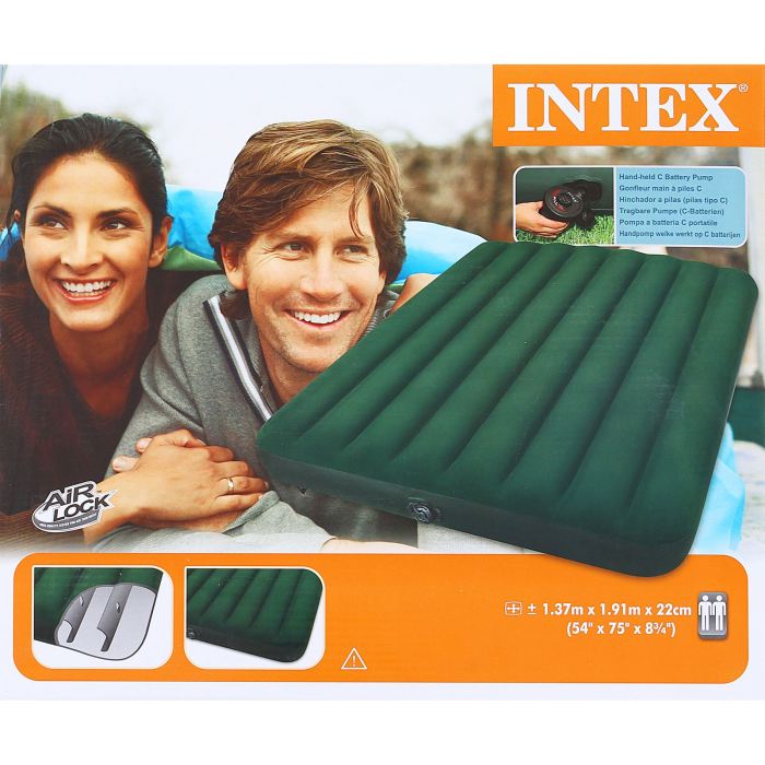 Матраc надувной Intex Prestige Downy Full, цвет: зеленый, 137 х 191 х 22 см. 66968720688 Матраc надувной Intex Prestige Downy Full, цвет: зеленый, 137 х 191 х 22 см. 66968720688Надувной матрас Prestige Downy Full — идеальный вариант для поездок на природу и приема гостей. Спальное место в сложенном виде имеет компактный размер, что позволяет брать его с собой куда угодно и удобно хранить дома. Матрас оснащен встроенным насосом на батарейках.Для установки достаточно разложить его, вставить насос и нажать кнопку. Изделие приобретет нужную форму за 2,5 минуты.Мягкая флокированная поверхность не даст вам соскользнуть или упасть. Размер матраса подойдет для комфортного сна двух человек. Размер матраса: 137 х 19 1 х 22 см.Насос работает от батареек (6 С). Уважаемые клиенты!Просим обратить ваше внимание на тот факт, что кровать поставляется в сдутом виде и надувается при помощи насоса (в комплекте).