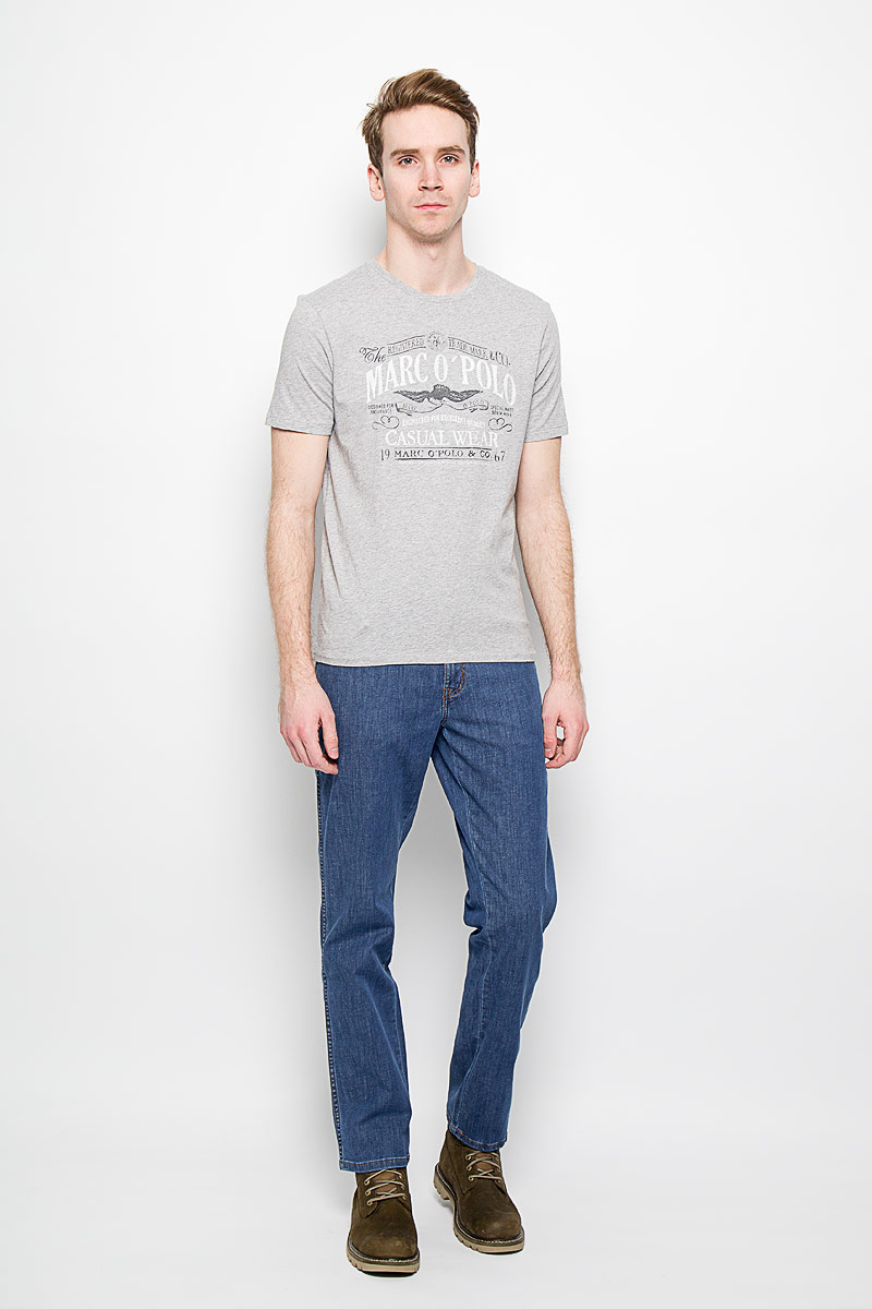 Джинсы мужские Wrangler Texas Stretch, цвет: синий. W121AL69S. Размер 32-34 (48-34)W121AL69S Джинсы мужские Wrangler Texas Stretch, цвет: синий. W121AL69S. Размер 32-34 (48-34)W121AL69SМужские джинсы Wrangler станут отличным дополнением к вашему гардеробу. Джинсы выполнены из эластичного хлопка. Изделие мягкое и приятное на ощупь, не сковывает движения и позволяет коже дышать. Модель на поясе застегивается на металлическую пуговицу и ширинку на металлической застежке-молнии, а также предусмотрены шлевки для ремня. Спереди расположены два втачных кармана и один секретный кармашек, а сзади - два накладных кармана. Изделие оформлено контрастными отстрочками, металлическими кнопками и украшено нашивками с названием бренда. Современный дизайн, отличное качество и расцветка делают эти джинсы модным, стильным и практичным предметом мужской одежды. Такая модель подарит вам комфорт в течение всего дня.