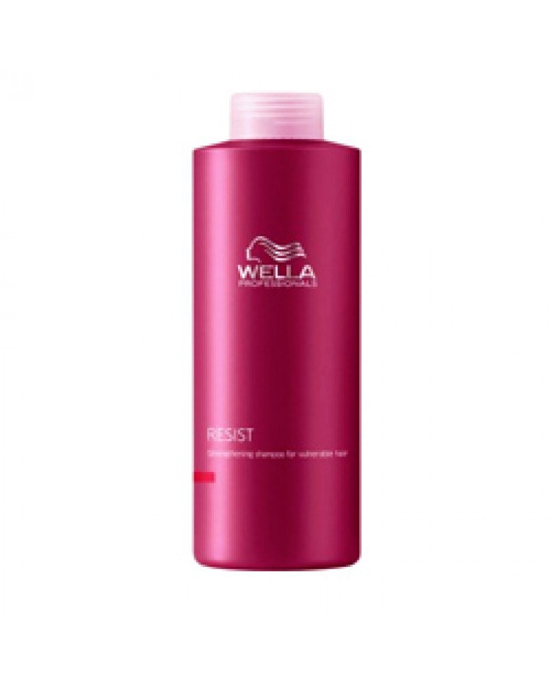 Wella Укрепляющий шампунь Age Line для ослабленных волос, 1000 мл118259 Wella Укрепляющий шампунь Age Line для ослабленных волос, 1000 мл118259Деликатное очищение обеспечит вашим волосам укрепляющий шампунь для ослабленных волос от Wella. Средство восстанавливает эластичность волос, увлажняет их, придает им ухоженный вид. Шампунь обладает уникальным составом, он придает волосам потрясающий блеск, при этом эффект сохраняется в течение долгого времени. Кроме того, средство оказывает регенерирующее действие, поддерживает в норме уровень рН, оно оптимально для использования с красками Wella Professionals.Результат: волосы становятся мягкими, легко укладываются и так же легко расчесываются.В состав входят витамин Е, пантенол, масло карите, глиоксиновая кислота.