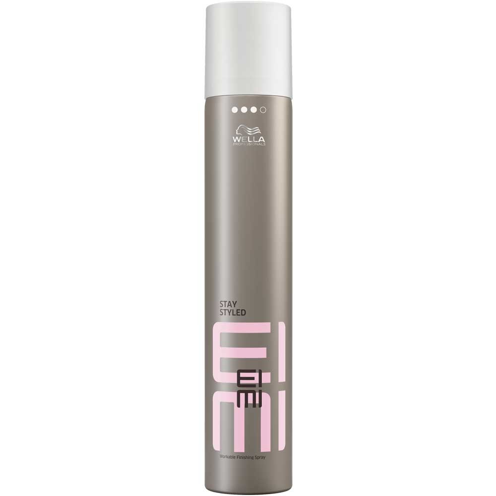 Wella Лак для волос сильной фиксации EIMI Stay Styled, 500 мл81511619/3627 Wella Лак для волос сильной фиксации EIMI Stay Styled, 500 мл81511619/3627Stay Styled - Лак для волос сильной фиксацииНадолго сохраняет идеальную форму укладки.Помогает защитить волосы от влаги, UV-лучей и воздействия высоких температур во время укладки.Чарующий аромат.Сухое распыление.Способ применения:Равномерно распылите на волосы, держа флакон на расстоянии вытянутой руки.