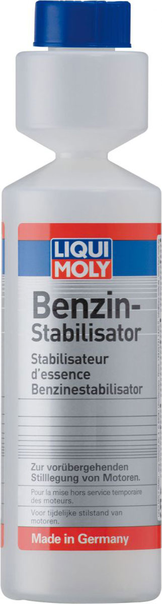 Стабилизатор бензина Liqui Moly Benzin-Stabilisator, 0,25 л5107 Стабилизатор бензина Liqui Moly Benzin-Stabilisator, 0,25 л5107Средство Liqui Moly Benzin-Stabilisator предназначено для стабилизации свойств (консервации) бензина для газонокосилок, садовой мототехники и прочей техники на 2- и 4-тактных двигателях позволяет сохранять свойства топлива и защитить детали техники от коррозии и отложений при хранении. Использованы последние разработки в области топливных присадок.Особенности:Предотвращает окисление, осмоление и старение топлива.Предотвращает падение октанового числа бензина.Обладает длительным эффектом действия.Повышает надежность эксплуатации техники.Основа: комбинация присадок в жидкости-носителе.Товар сертифицирован.
