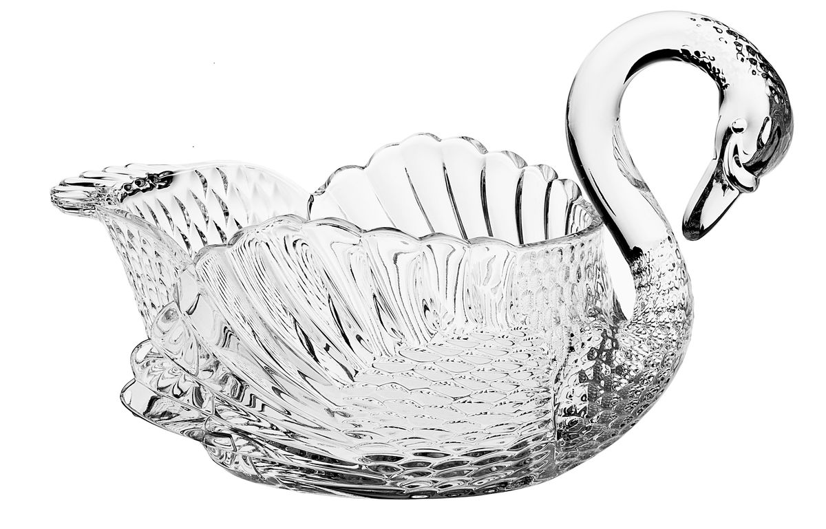 Салатник Crystal Bohemia Лебедь, 33 см990/69302/0/69734/330-109 Салатник Crystal Bohemia Лебедь, 33 см990/69302/0/69734/330-109Настоящий чешский хрусталь с содержанием оксида свинца 24%, что придает изделиям поразительную прозрачность и чистоту, невероятный блеск, присущий только ювелирным изделиям , особое, ни с чем не сравнимое светопреломление и игру всеми красками спектра как при естественном, так и при искуственном освещении. Продукция из Хрусталя соответствуют всем европейским и российским стандартам качества и безопасности. Традиции чешских мастеров передаются из поколения в поколение. А высокая художаственная ценность иделий признана искушенными ценителями во всем мире. Продукция из Хрусталя соответствуют всем европейским и российским стандартам качества и безопасности.