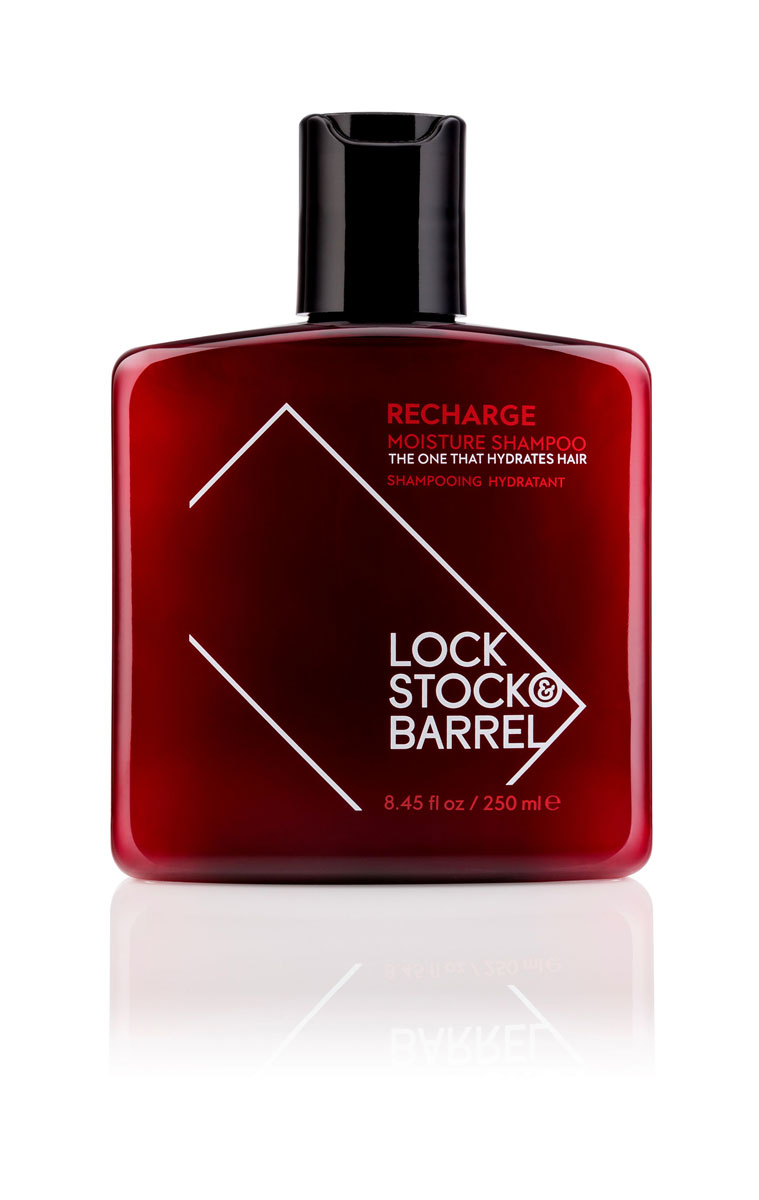 Lock Stock & Barrel Шампунь увлажняющий и кондиционирующий Recharge Conditioning Shampoo 250 мл200009 Lock Stock & Barrel Шампунь увлажняющий и кондиционирующий Recharge Conditioning Shampoo 250 мл200009Увлажняющий и кондиционирующий шампунь LS&B RECHARGE особенно хорош для рокеров и байкеров, распутывает длинные волосы. Шамунь и кондиционер в одном. Увлажняет и удерживает влагу внутри волос, оставляет мужественный приятный аромат.ДЛЯ КОГО: для мужчин с непокорными, жесткими, густыми, сухими и/или склонными к пушению волосами, а также волосами, которые подвергались химическому воздействию.РЕЗУЛЬТАТ: шампунь увлажняет волосы, делая их послушными и блестящими. После шампуня волосы легко поддаются любой укладке и лежат непринужденно.КАК: формула аварийного восстановления обогащена природными полимерами и сильнейшими увлажнителями, которые схватывают и удерживают влагу глубоко внутри волосяного стержня, одновременно ухаживая за каждым волосом. Комплекс катионных добавок проникает в волос и запечатывает его поверхность (кутикулу), благодаря чему волосы приобретают блеск и гладкость.