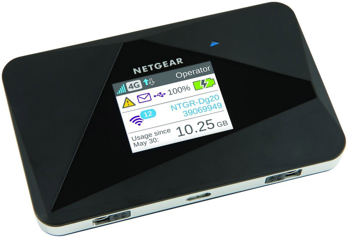 Netgear AC785-100EUS точка доступаAC785-100EUS Netgear AC785-100EUS точка доступаAC785-100EUSМобильная точка доступа Netgear AC785-100EUS обеспечит доступ к сети в любой момент отовсюду со сверхбыстрыми скоростями 4G LTE. Возможность подключить до 15 устройств позволит вам выполнить любые важные задачи, получив доступ к электронной почте, новостям и друзьям. Вы сможете выбрать поставщика услуг, который вам нравится.Данная модель подключается к сети Wi-Fi без установки программного обеспечения, а также имеет цветной интуитивно понятный ЖК-дисплей со сведениями об использовании данных и состоянии подключения. Встроенный аккумулятор обеспечит до 10 часов автономной работы.ЖК-дисплей 1,77Тип SIM: Micro SIM (3FF)Съемная литий-ионная батарея