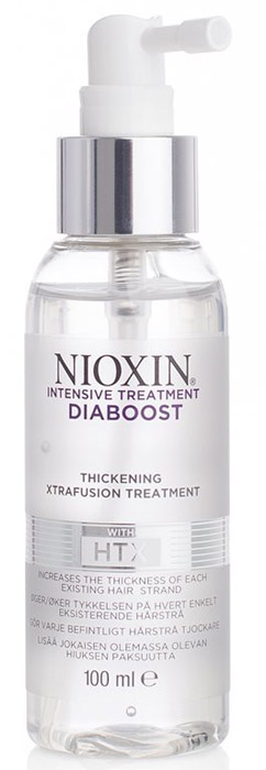 Nioxin Эликсир для создания прикорневого объема и увеличения диаметра волос Diaboost, 100 мл81439005 Nioxin Эликсир для создания прикорневого объема и увеличения диаметра волос Diaboost, 100 мл81439005Эликсир Diaboost от компании Nioxin обеспечивает мгновенное увеличение диаметра каждого волоса, визуально увеличивая общий объем волос. Эликсир был разработан на основе инновационной технологии для создания прикорневого объема и предназначен специально для людей с тонкими волосами и небольшим объемом причёски. Средство делает волосы гибкими, эластичными и послушными, успешно устраняя проблему ломкости волос. В состав эликсира входят следующие активные компоненты: - кофеин нормализует и сохраняет необходимое количество влаги в структуре каждого волоса; является незаменимым компонентом для эффективной стимуляции роста волос; - пантенол уплотняет каждый волос, осуществляет интенсивное увлажнение кожи головы; - ниацинамид повышает тонус волос, способствует улучшению структуры, создает защиту волос от агрессивных воздействий внешних факторов.Результат применения эликсира Nioxin Diaboost заметен уже после первого использования средства. Товар сертифицирован.